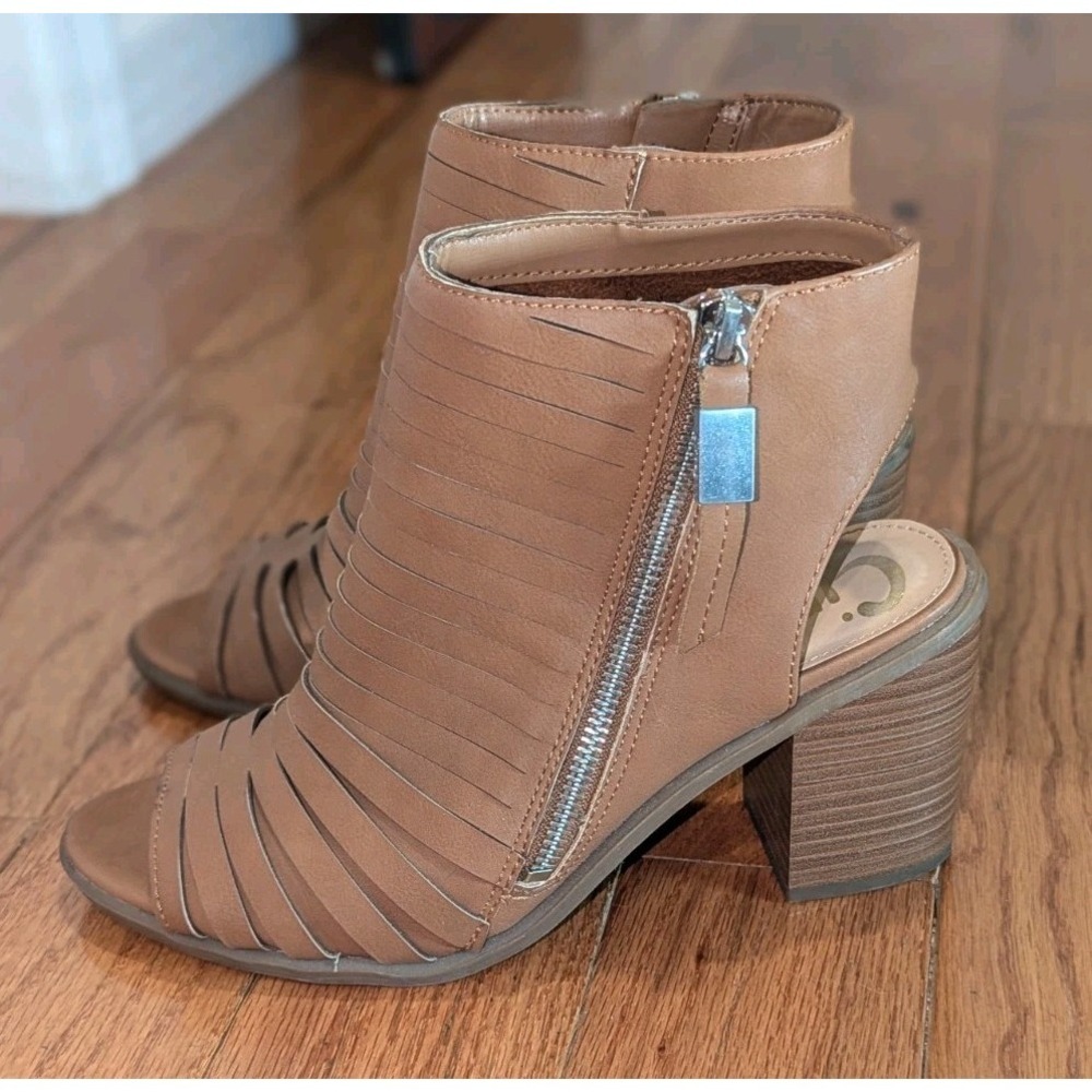 Boho Festival Circus by Sam Edelman Kesler Cutout Block Heel Sandals 8M